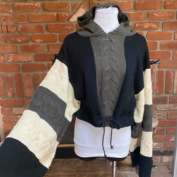 VINTAGE Wide Bell Sleeve HOODIE Sweater Top L